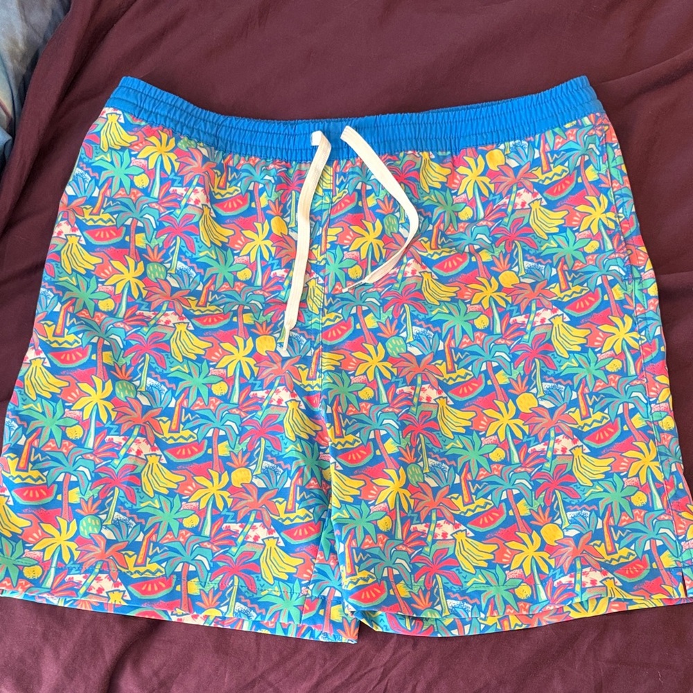 chubbies Bright Tropical Print Swim Shorts - Blue & Yellow